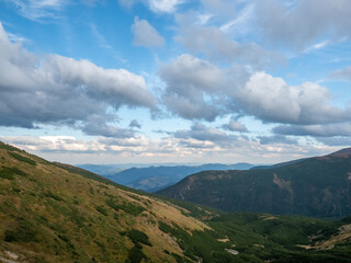 Fototapeta na wymiar Colorful mountain landscape. Ukrainian Carpathians.