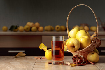 Apple juice and fresh apples.