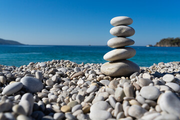 Fototapeta na wymiar Zen stones on the seashore