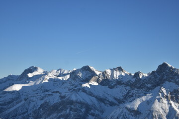 Fototapeta na wymiar Alpen-Mittenwald-Winter