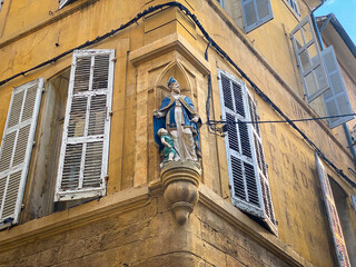 Saint Honorat oratory on the corner of a street in Aix en Provence