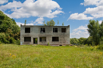 Fototapeta na wymiar unfinished abandoned country house