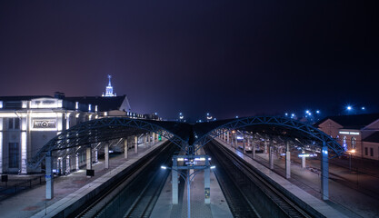 Obraz na płótnie Canvas railway station in the night lights