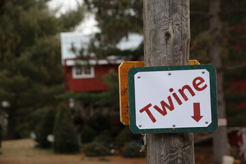 Fototapeta premium A sign that says 