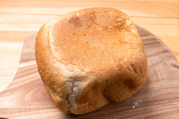 ホームベーカリーで焼きたての食パン