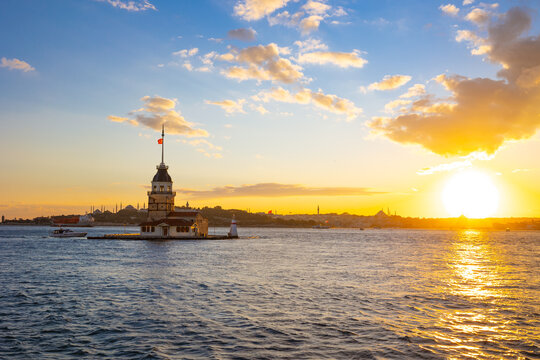 Istanbul. Maiden's Tower aka Kiz Kulesi in Istanbul at sunset