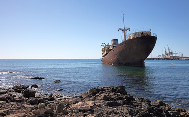 Shipwreck in Arrecife (Lanzarote), sunk many years ago