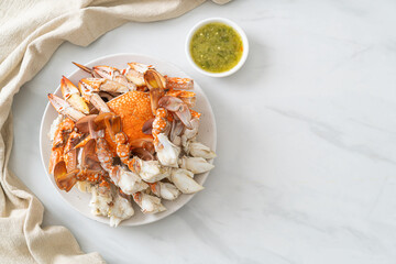 Steamed blue crab with spicy seafood sauce