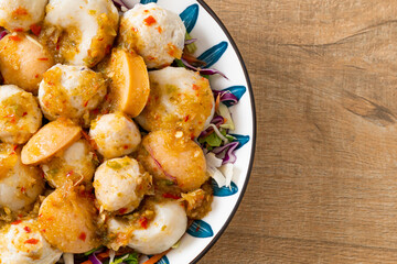 Meatball and fishball spicy salad
