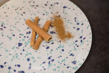 Cinnamon sticks