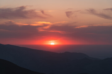 Fototapeta na wymiar Amazing beautiful sunset in the mountains. Mountain landscape.