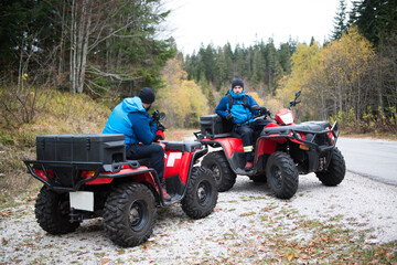 Rescuers With Amateur Radio Drives With Quad