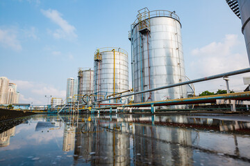 Obraz premium Chemical industry tank storage farm carbon steel the tank