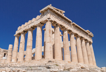 Obraz premium Parthenon temple on Athens Acropolis