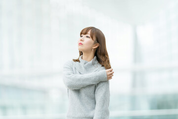 Fototapeta premium 見つめる 女性