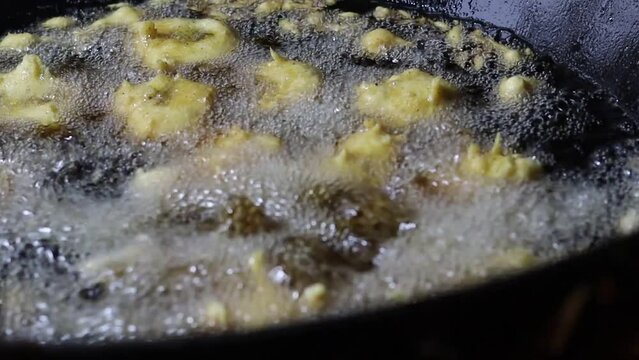 Vada being fried in India