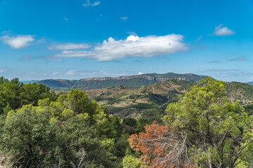 Fototapeta na wymiar Colorful Montsant mountain range views.Gratallops, Priorat (Catalonia, Spain).