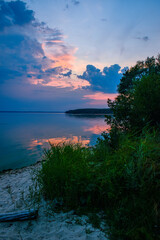 Fototapeta na wymiar colorful sunset on the Volga River