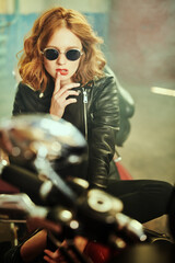 Plakat bright girl biker