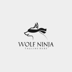 Naklejka premium Wolf ninja logo design. Wolf logo template using blindfold. Vector Illustration
