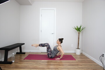 woman doing ab exercise