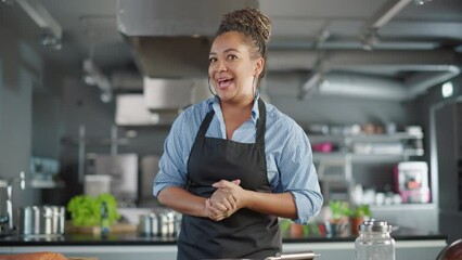 TV Cooking Show Restaurant Kitchen: Black Female Chef Talks, Teaches How to Cook Food. Online Video Class, Streaming Service, e-Learning Video Course. Healthy Traditional Dish Recipe Preparation