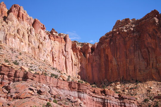 The sharp pointed red rock walls in the Capitol Reef National Park
