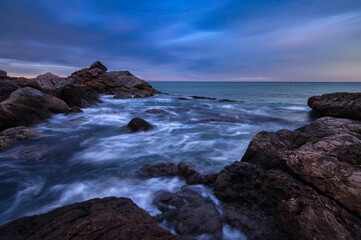 Atardecer bonito en la costa