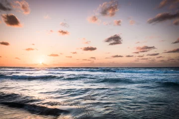 Crédence de cuisine en verre imprimé Plage de Seven Mile, Grand Cayman Mer des Caraïbes au coucher du soleil, Grand Cayman, îles Caïmans