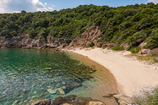 Secret Beach with stones and turquoise water near Olympiada of Chalkidiki - Olympiada, Chalkidiki