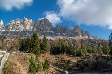 Le parc national des dolomites en italie en hiver