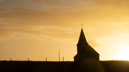 Obraz premium Hellnar church in silhouette
