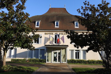 La mairie de Morestel, vue de l'extérieur, village de Morestel, département de l'Isère, France