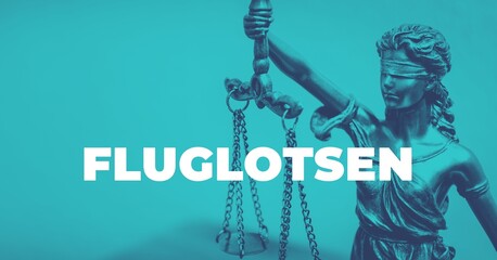 Naklejka premium Fluglotsen (Flugverkehrsleiter). Close-up einer Justitia Statue. Duotone blau mit weißem Text. Symbol Recht und Anwalt.