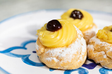 Zeppole dolce tipico del sud italia