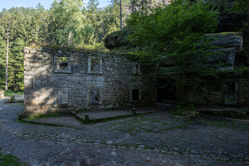 Die Grundmühle, Ruine an der Kamnitz