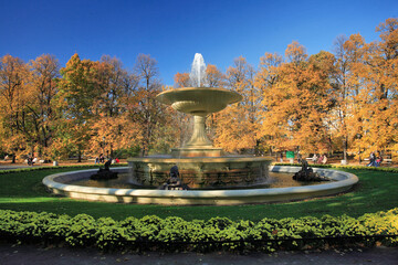 The Saxon Garden (Ogród Saski), Warsaw, Poland © Maciej