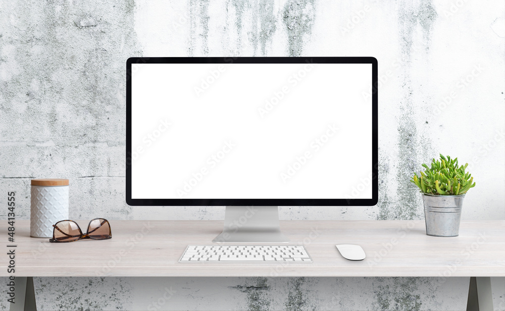 Aufkleber computer display on office desk with isolated screen for mockup, wep page presentation. clean desk w