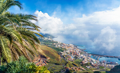 Paysage avec Santa Cruz de La Palma, île des Canaries, Espagne