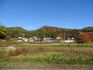 秋の農村風景