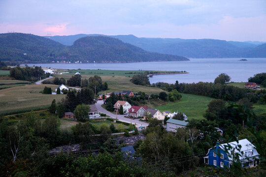 Le village de l'Anse-Saint-Jean au Saguenay au Qu&eacute;bec