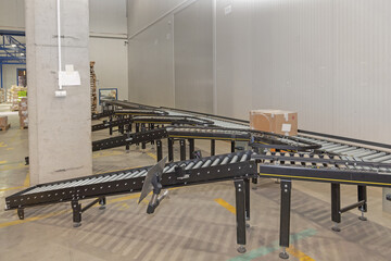 Conveyor Distribution Warehouse