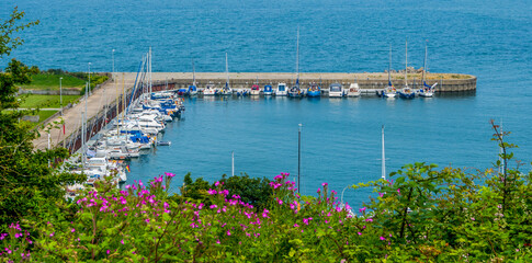 Blick auf den Hafen Düne auf der Insel Helgoland