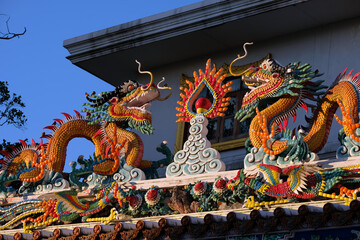 chinese dragon statue