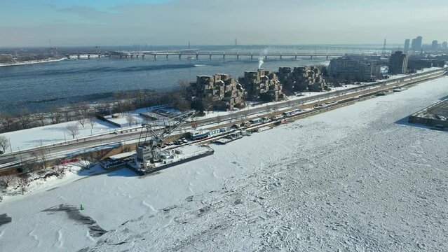 Montr&eacute;al Habitat 67 is a famous destination for tourist