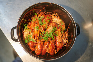 boiled crayfish