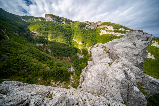 Fontarca cave, Monte Nerone, Apennines, Marche, Italy