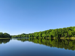 Fototapeta na wymiar Beautiful lake in Russia. View of the summer lake landscape