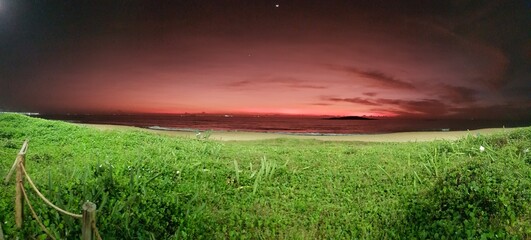 Fototapeta na wymiar Sunrise at the beach of Itaparica, Espírito Santo, Brazil