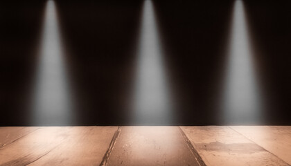 Table en bois sur arrière plan noir avec éclairage par spot. Arrière-plan noir avec support de bois pour présentation d'objets publicitaires pour promotion de produits.